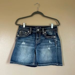 Miss Me mid rise shorts 29